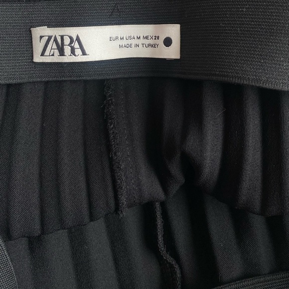 Zara Women Finely pleated palazzo trousers 9479/277/800 Medium Black - Picture 7 of 9